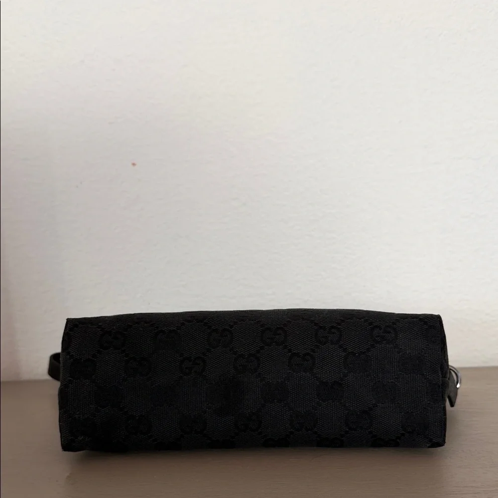 Gucci Black GG Canvas Shoulder Bag - Picture 7 of 11